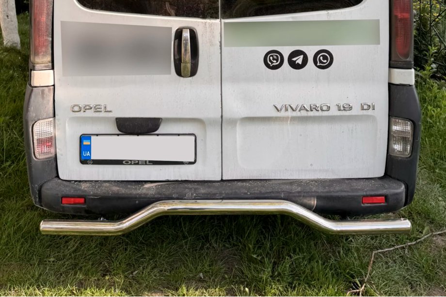 Opel Vivaro 2001–2015 Protector Trasero AK006 (Acero Inoxidable) Foto 1