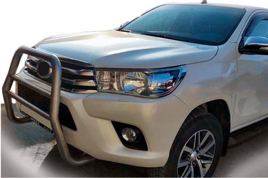 Toyota Hilux 2015- Defensa Delantera QT007 (Acero Inoxidable) Image