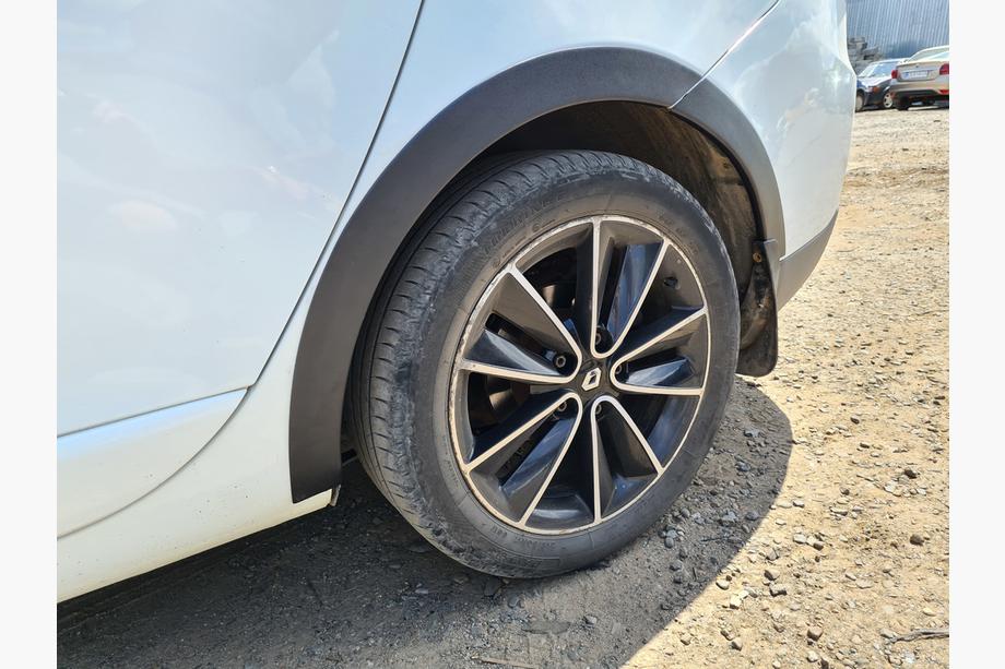 Renault Megane III 2009-2016 Aletines de aleta (8 uds, negros) SW, plástico ABS Foto 10