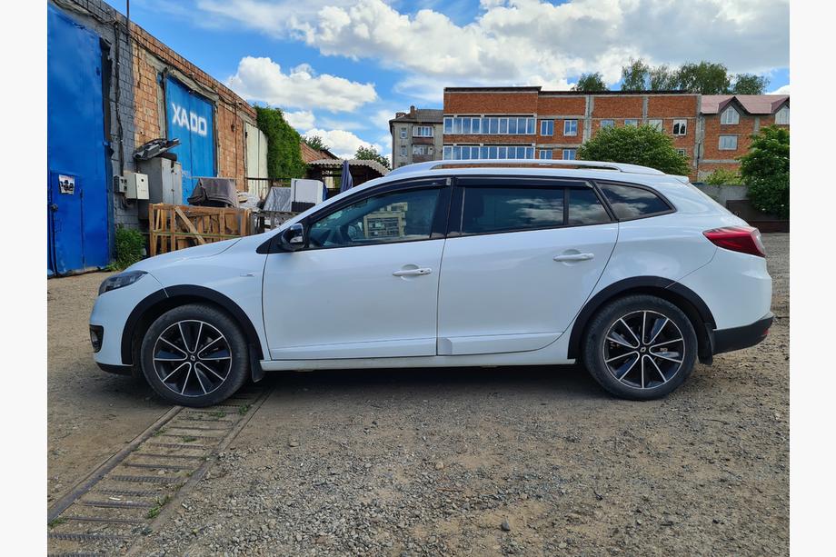 Renault Megane III 2009-2016 Aletines de aleta (8 uds, negros) SW, plástico ABS Foto 3