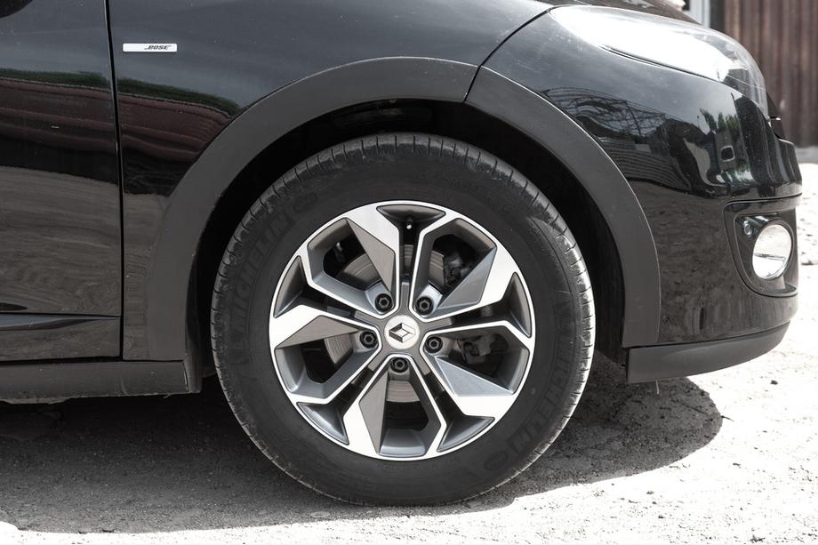 Renault Megane III 2009-2016 Aletines de aleta (8 uds, negros) SW, plástico ABS Foto 4
