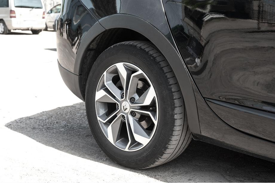 Renault Megane III 2009-2016 Aletines de aleta (8 uds, negros) SW, plástico ABS Foto 8