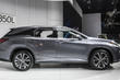 El examen alargada del modelo crossover Lexus RX 350L foto 8