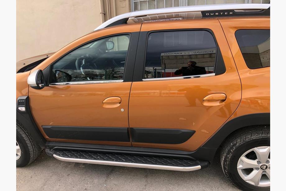 Renault Duster 2018-2024 Molduras inferiores de ventana acero inoxidable (4 uds) Foto 4
