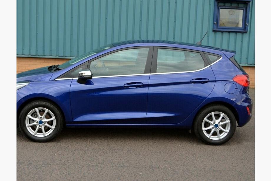 Ford Fiesta 2017- Molduras inferiores de ventanas acero inoxidable (8 uds) Foto 1