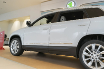 Skoda Karoq 2018- Molduras de Puerta Acero Inoxidable foto 1