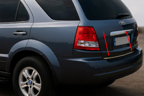 Kia Sorento I BL 2002-2009 Moldura de maletero acero inoxidable foto 1