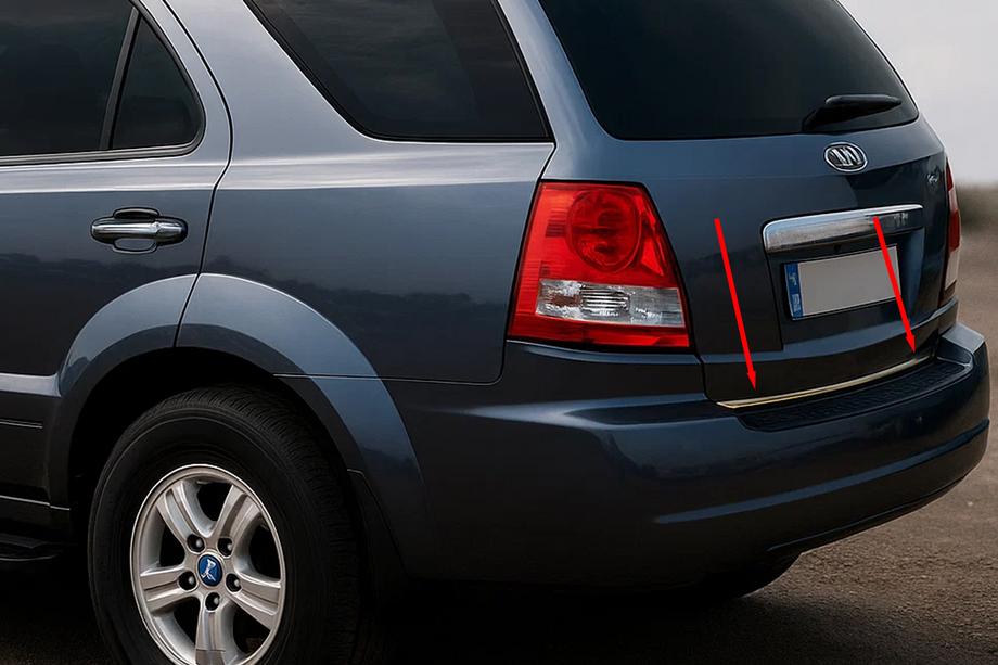 Kia Sorento I BL 2002-2009 Moldura de maletero acero inoxidable Image