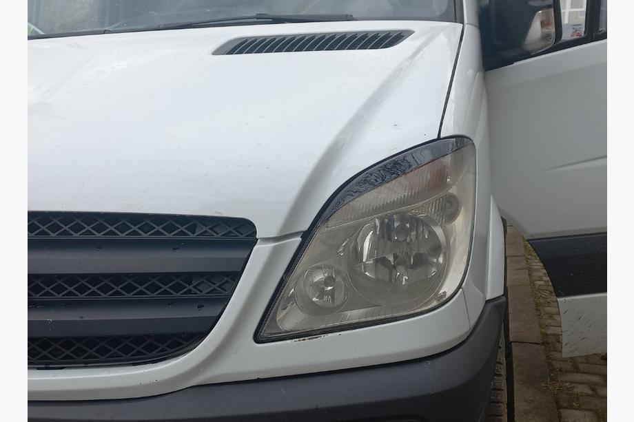 Mercedes Sprinter W906 2006–2018 Pestañas Faros Rectas (negras, ABS, 2006-2013) Foto 3