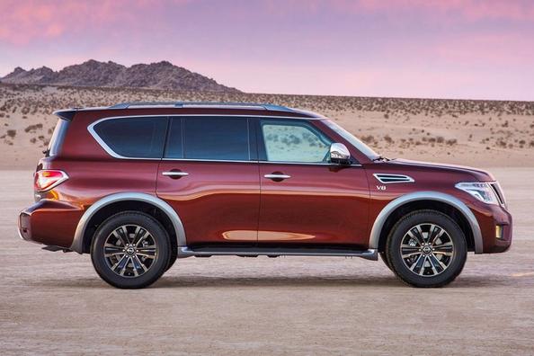 El examen de una camioneta Nissan Armada de segunda generación Foto 6