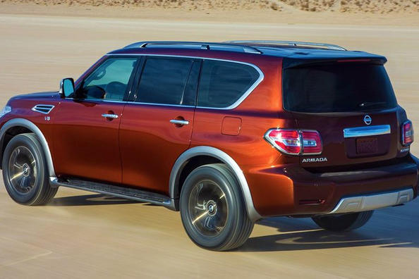 El examen de una camioneta Nissan Armada de segunda generación Foto 2
