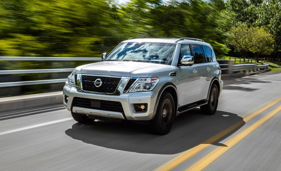 El examen de una camioneta Nissan Armada de segunda generación