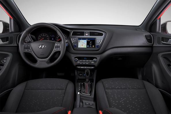 Actualizado cinco puertas hatchback Hyundai i20 Foto 5