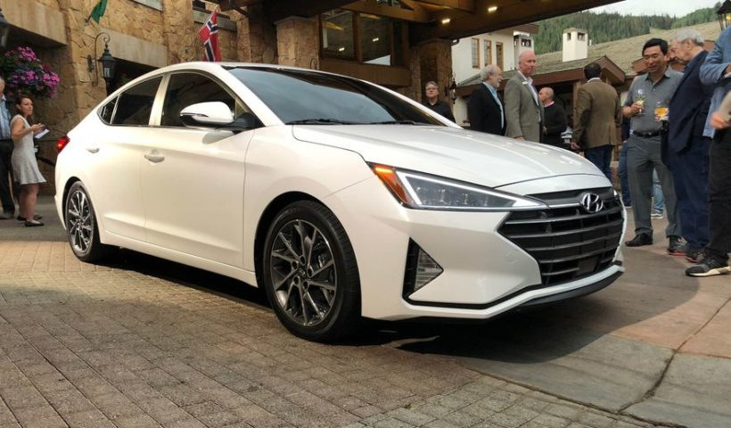 Descripción general el Hyundai Elantra 2019 el modelo del año
