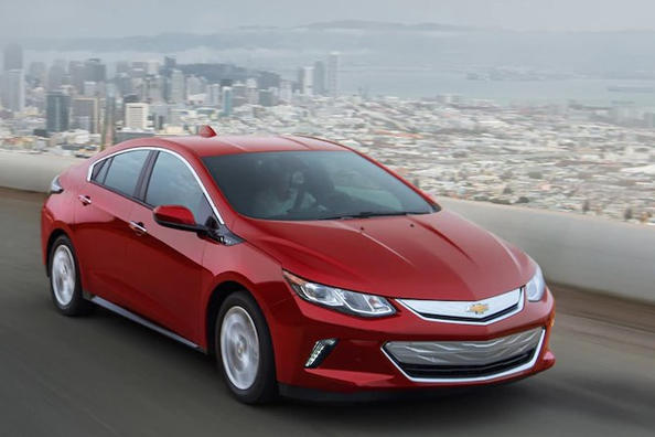 Revisión del hatchback híbrido Chevrolet Volt de segunda generación Foto 3