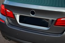 BMW 5 Series F10/F11 2010–2016 Moldura SD de acero inoxidable sobre la matrícula foto 5