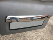 Nissan NV300/Primastar 2016- Moldura de acero inoxidable sobre la matrícula foto 3
