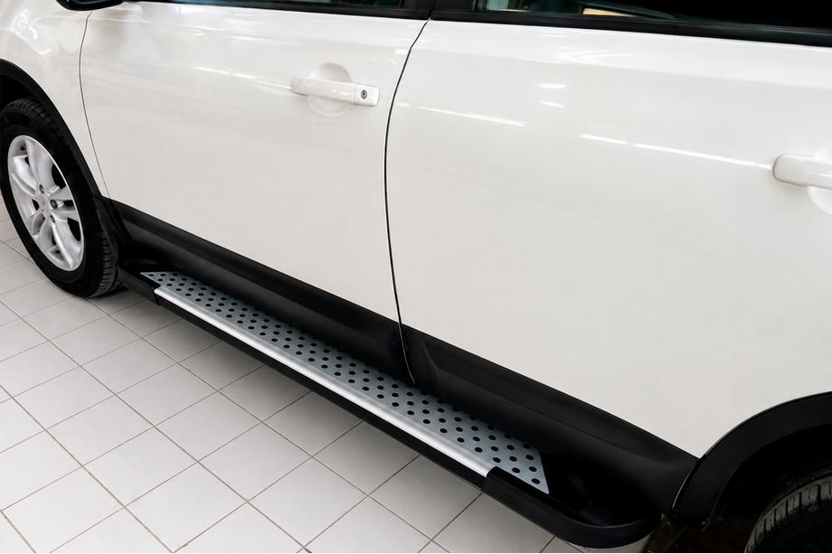 Nissan Qashqai 2010-2014 Estribos Laterales Allmond Grey (2 uds, Aluminio) Image