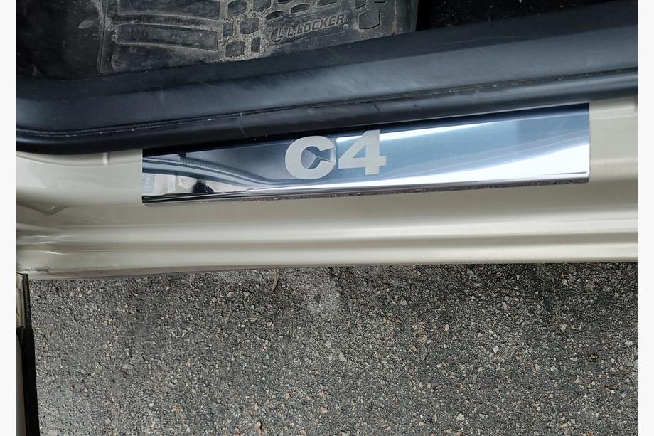 Citroen C-4 2004-2010 Protecciones de umbral Carmos acero inoxidable Image