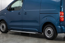 Citroen Jumpy/Dispatch 2017- Estribos Laterales Line (2 uds., Aluminio) foto 1