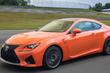 El examen de un coupé deportivo de Lexus RC F foto 2
