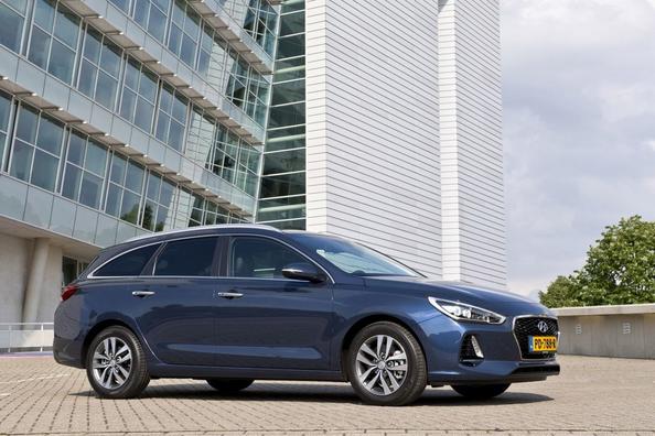 El examen de camioneta Hyundai i30 Wagon de tercera generación Foto 9
