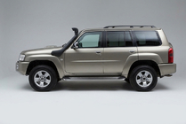 Nissan Patrol Y61 1997-2011 Estribos Laterales Maydos V2 (2 uds., Aluminio y Acero Inoxidable) foto 1