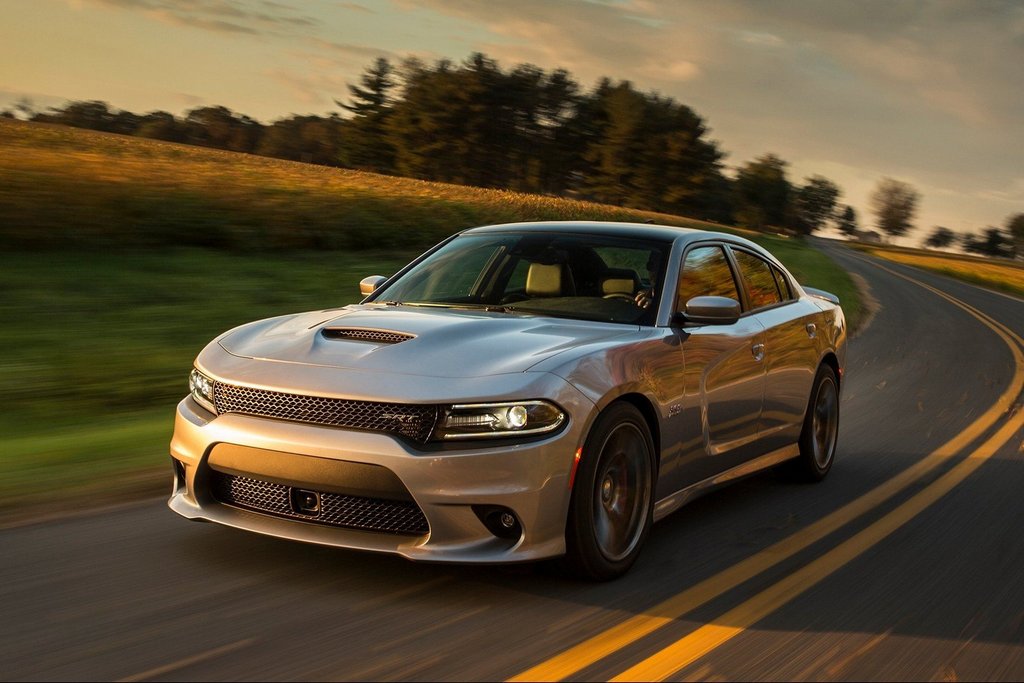 Sedán deportivo Dodge Charger de la séptima generación