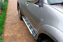 Mitsubishi Pajero Sport 2008-2015 Estribos Laterales Sunrise (2 uds., Aluminio) foto 1