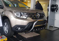 Dacia Duster 2018-2024 Defensa delantera sin logotipo WT003 (acero inoxidable) foto 14