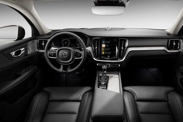 La segunda generación de la camioneta todoterreno Volvo V60 Cross Country Foto 7