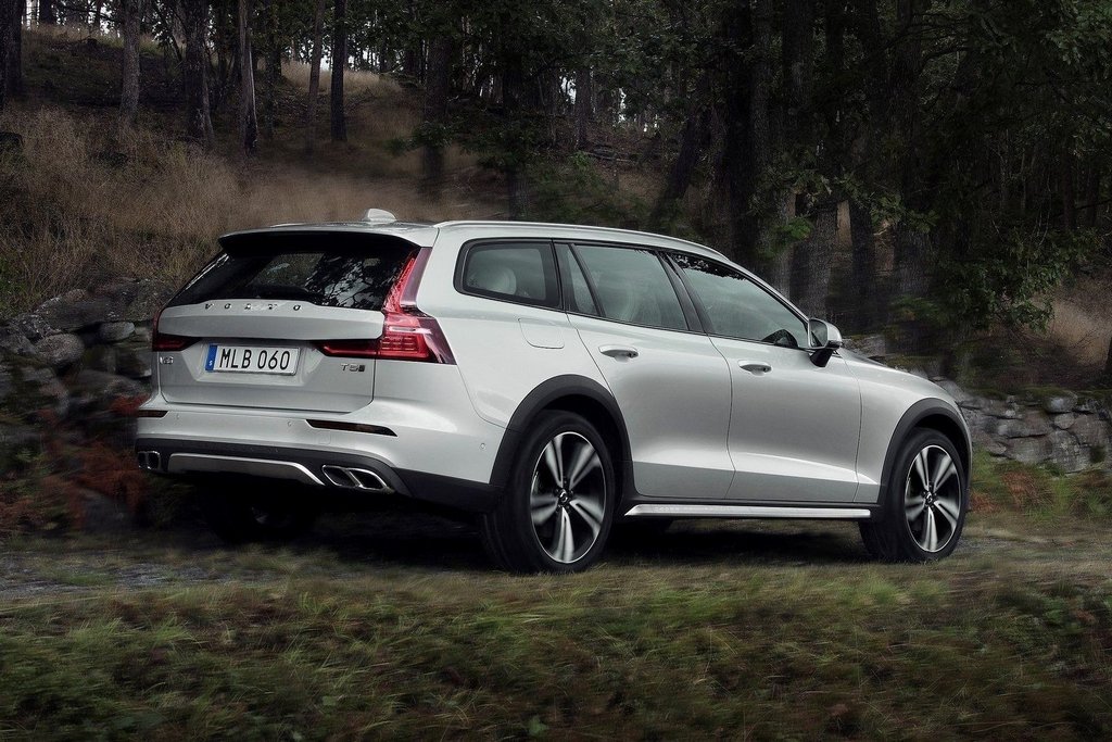 La segunda generación de la camioneta todoterreno Volvo V60 Cross Country