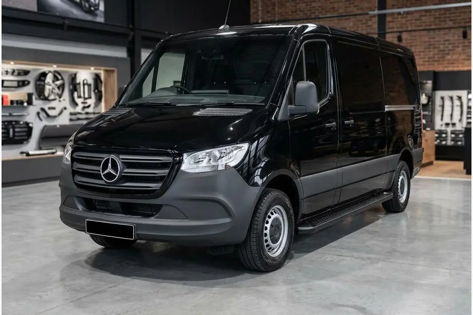 Mercedes Sprinter W907/W910 2018- Estribos Laterales Allmond Black (2 uds., Aluminio) Image