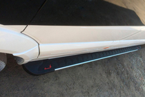 Mercedes Sprinter W907/W910 2018- Estribos Laterales RedLine V1 (2 uds., Aluminio) Largo/ExtraLargo foto 1