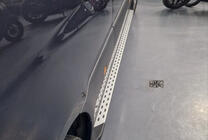 Mercedes Sprinter W907/W910 2018- Estribos Laterales DOT-Line (2 uds., Aluminio) foto 5