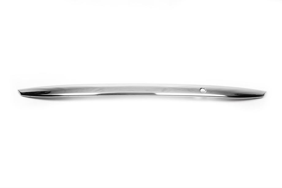 Toyota Corolla 2007-2013 Moldura cromada sobre la matrícula 2010-2013 (acero inoxidable) Foto 4