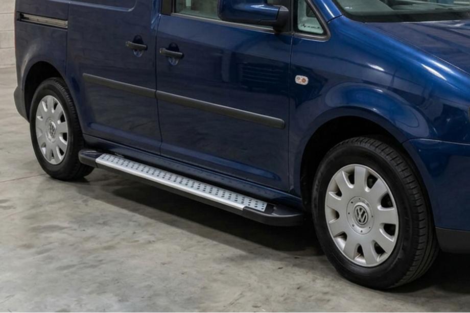 Volkswagen Caddy 2010-2015 Estribos laterales tipo X5 (2 uds., aluminio) Batalla Maxi Image