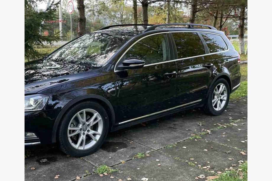 Volkswagen Passat B7 2012-2015 Aletines para aletas SD/SW (4 uds, negro, ABS) Image