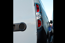 Opel Combo 2012-2018 Molduras para pilotos traseros (2012-2015, 2 uds, plastico) foto 6