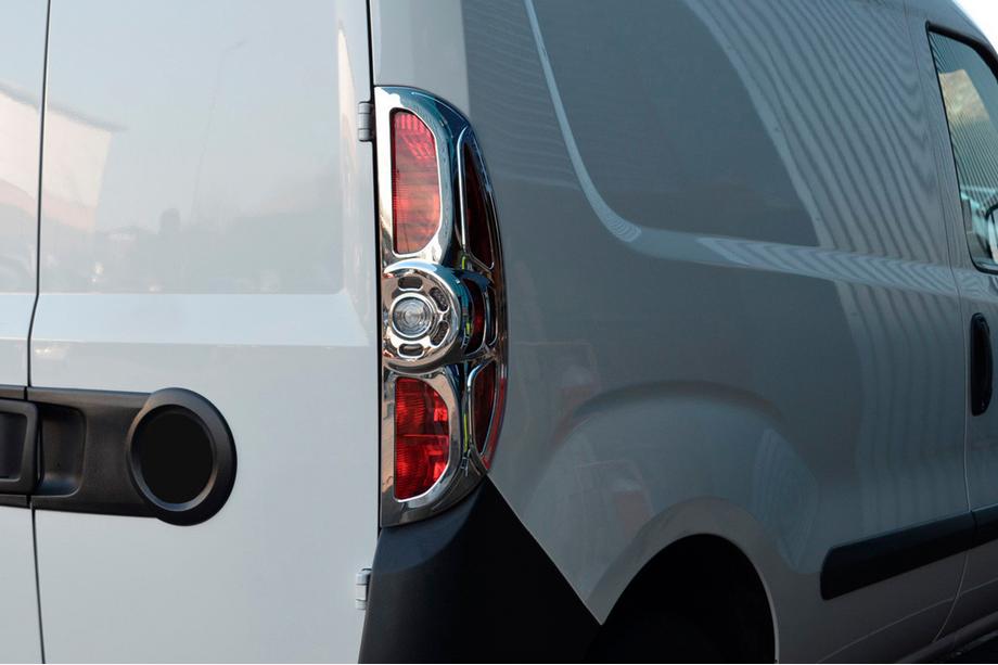 Opel Combo 2012-2018 Molduras para pilotos traseros (2012-2015, 2 uds, plastico) Image