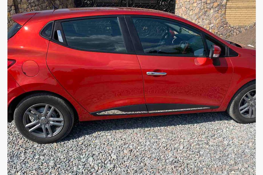 Renault Clio IV 2012-2019 Molduras de puerta rectas (4 uds, acero inoxidable) Image
