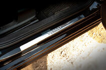 Volkswagen Passat B7 2012-2015 Protecciones de umbral OmsaLine tipo 1 (4 uds, acero inoxidable) foto 1