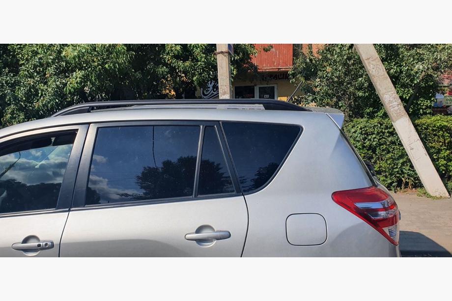 Toyota Rav 4 2006-2013 Barras de techo Skyport (negras) Batalla Corta Foto 5
