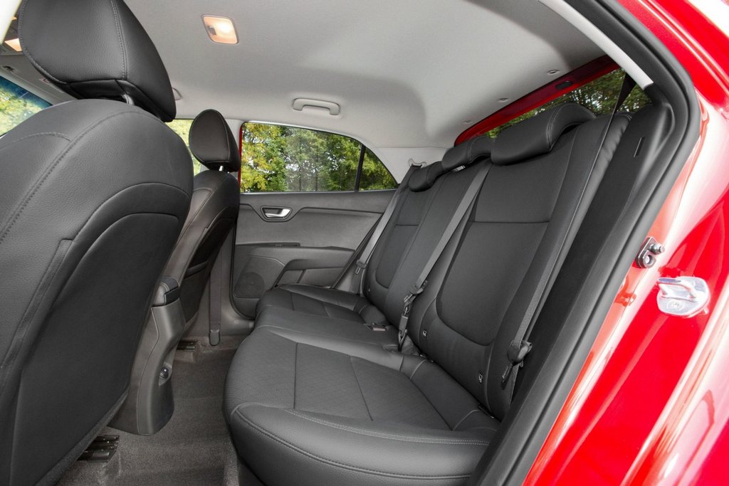 KIA Rio hatchback de cuarta generación