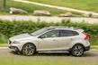 Revisión de la versión todoterreno del Volvo V40 Cross Country hatchback foto 3