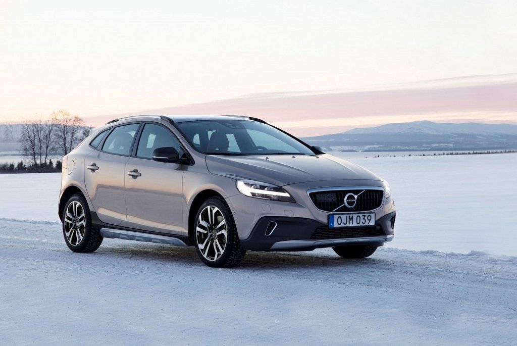 Revisión de la versión todoterreno del Volvo V40 Cross Country hatchback
