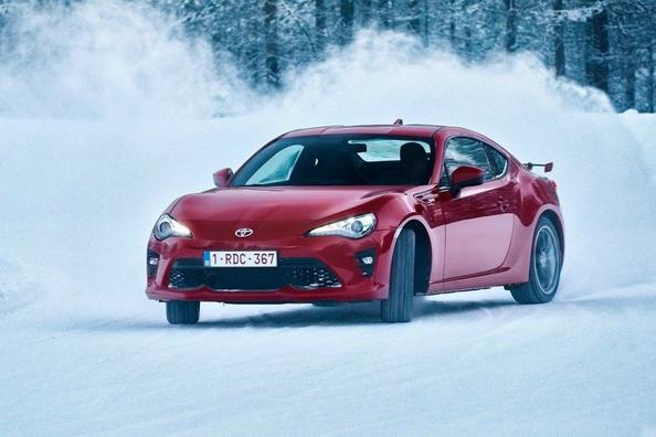 El examen actualizado de la coupé de Toyota GT86