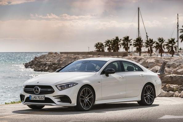 La nueva generación del cupé de cuatro puertas Mercedes-Benz CLS-Class Foto 3