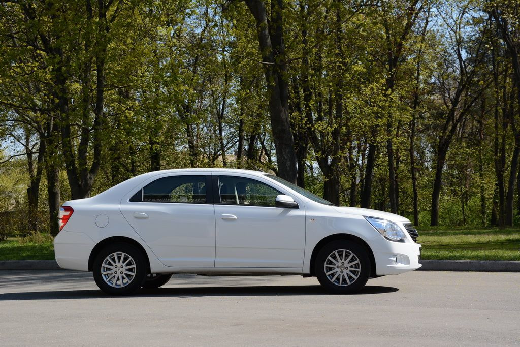 El examen de la berlina Ravon R4