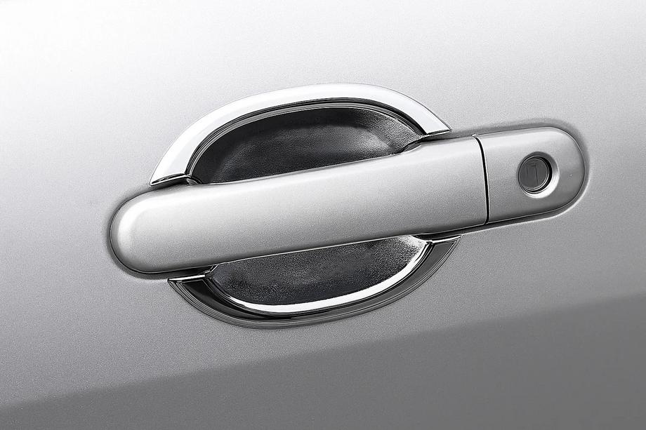 Nissan Tiida 2004-2011 Cubetas para manijas de puerta (4 uds, plastico) Image